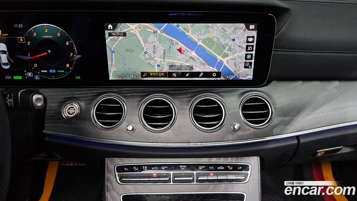 Mercedes-Benz E-Class 2023