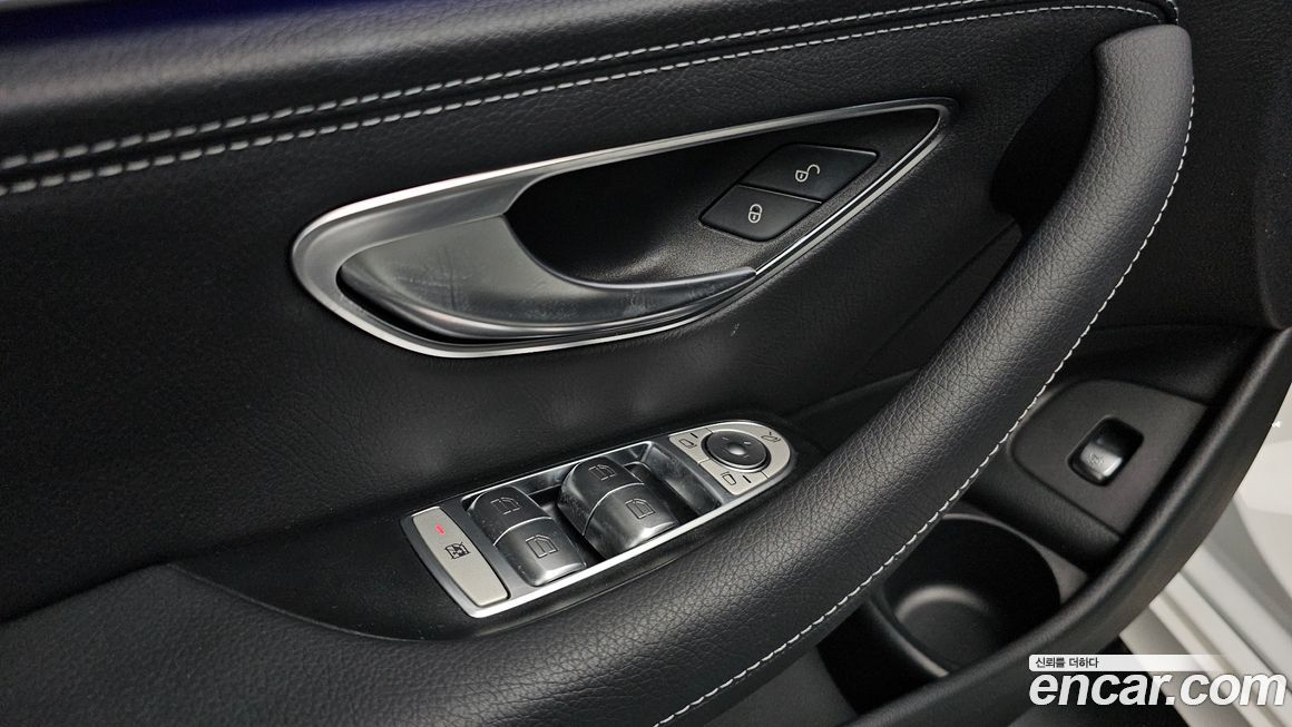 Mercedes-Benz E-Class 2023