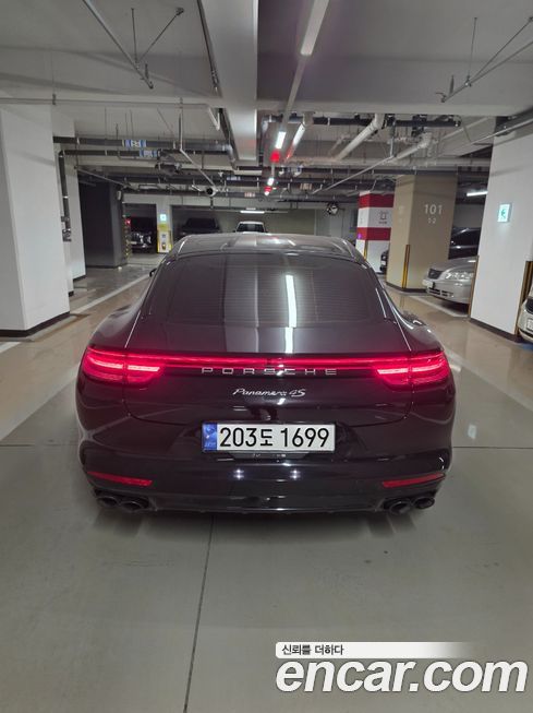 Porsche Panamera 2018