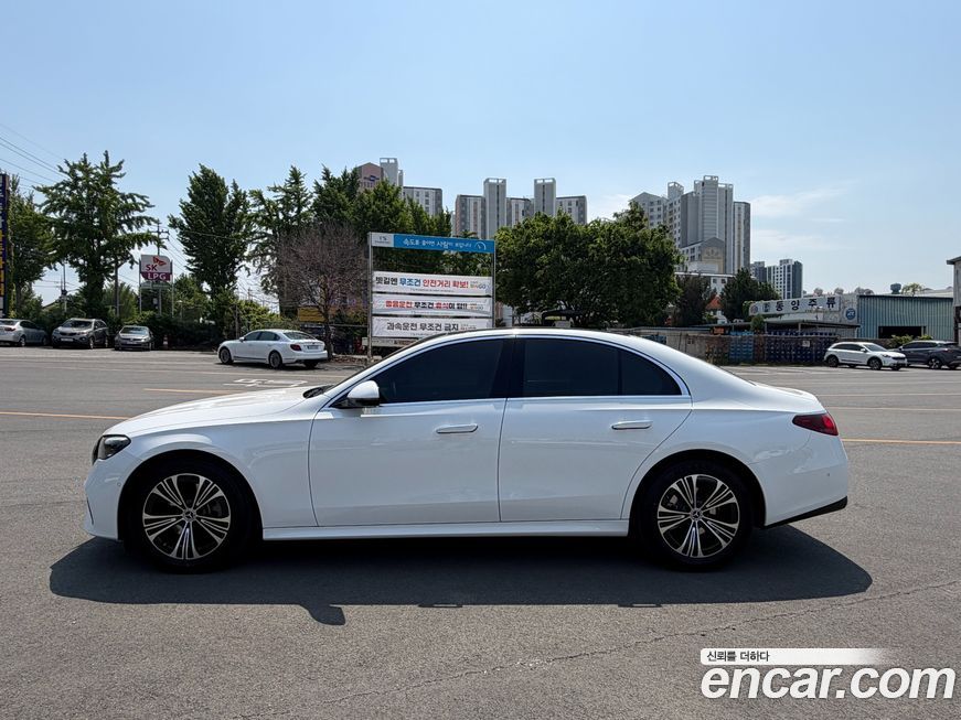 Mercedes-Benz E-Class 2024