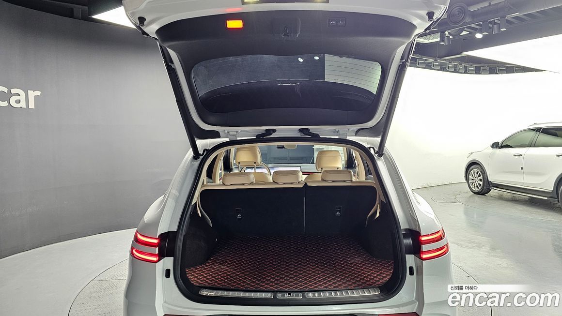 Genesis GV70 2025