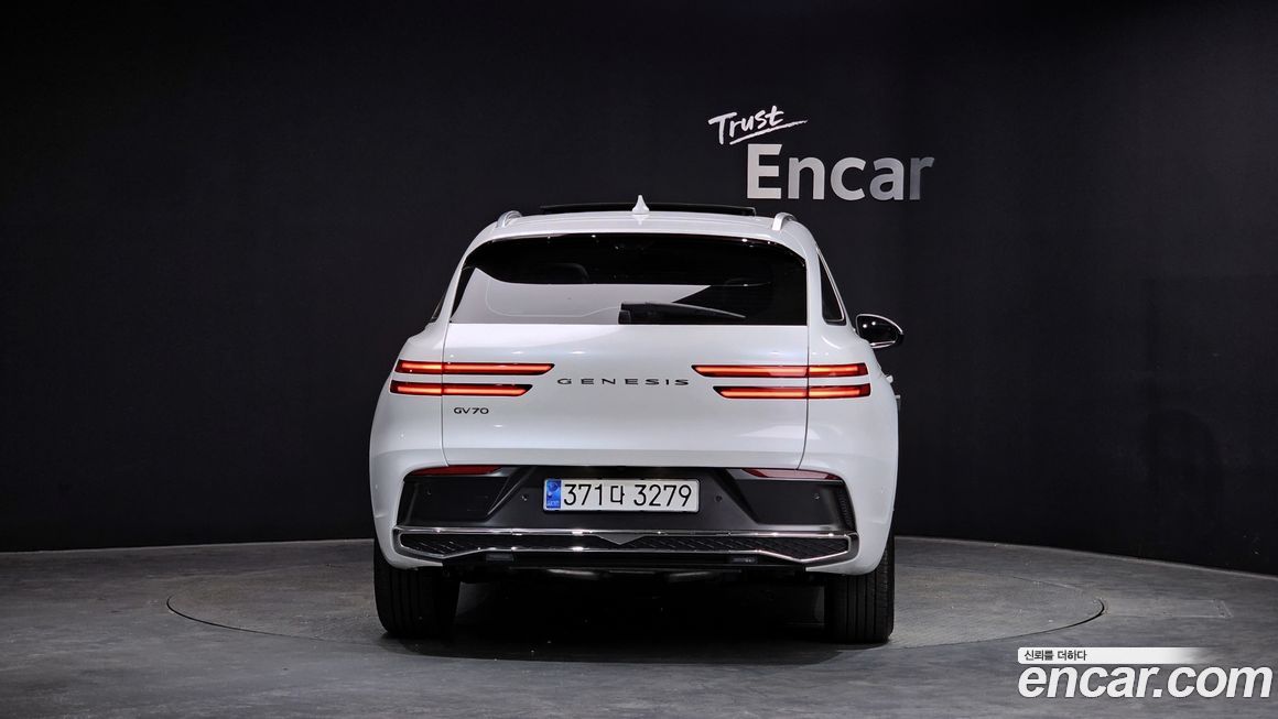 Genesis GV70 2025
