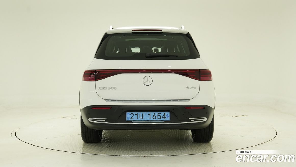 Mercedes-Benz EQB 2025