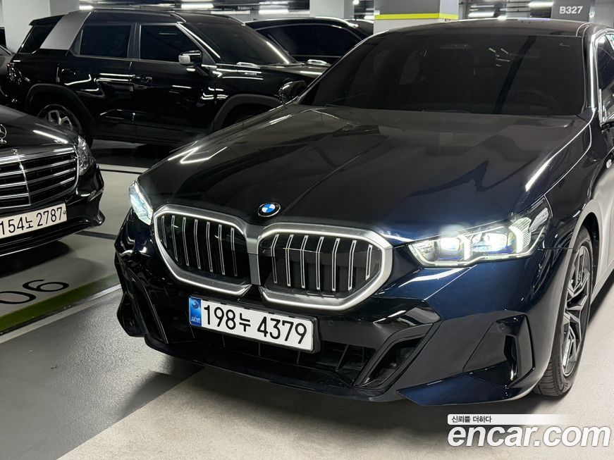 BMW 5-Series 2024