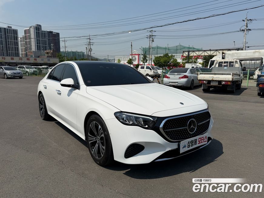 Mercedes-Benz E-Class 2024