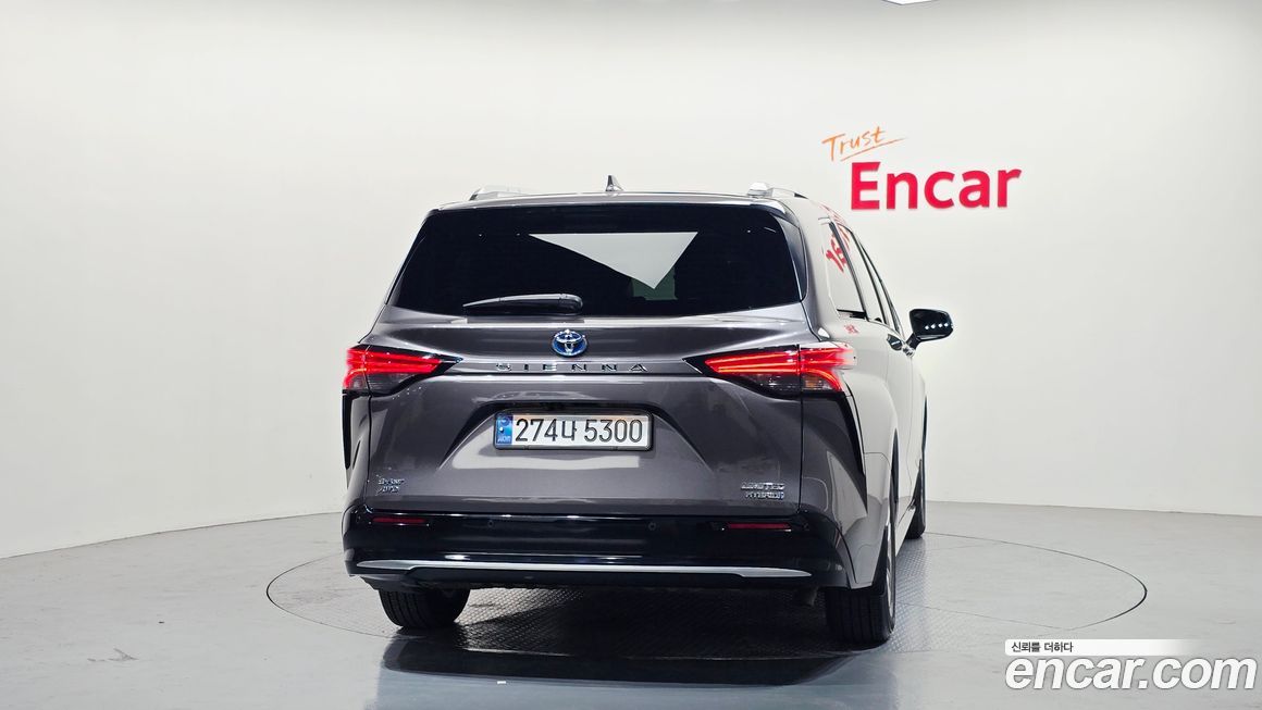 Toyota Sienna 2024