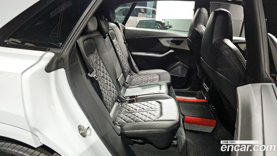 Audi Q8 2020