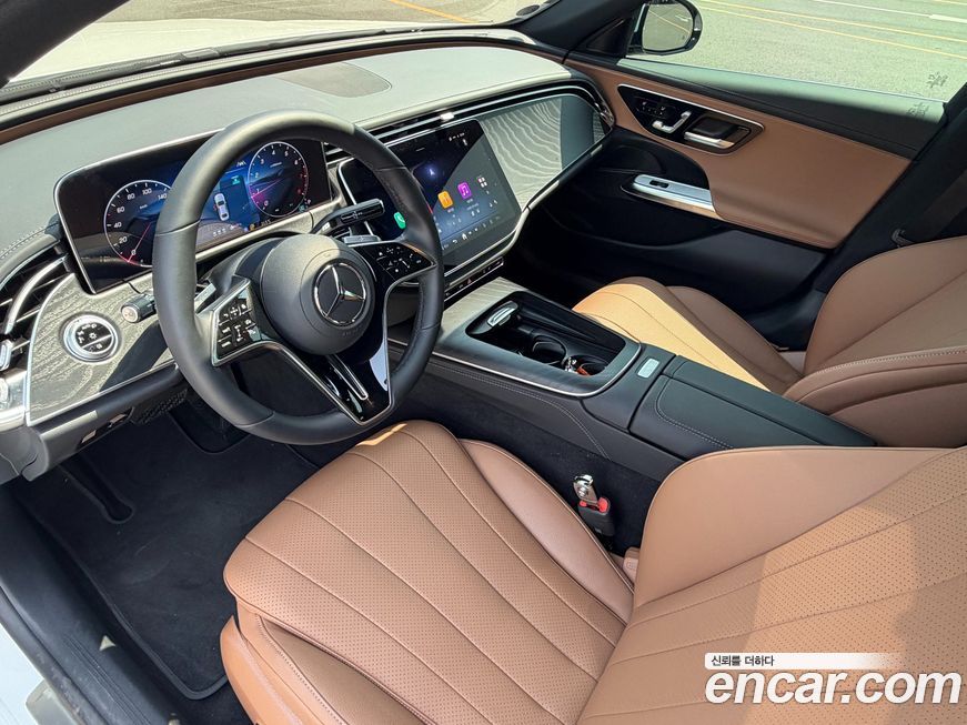 Mercedes-Benz E-Class 2024