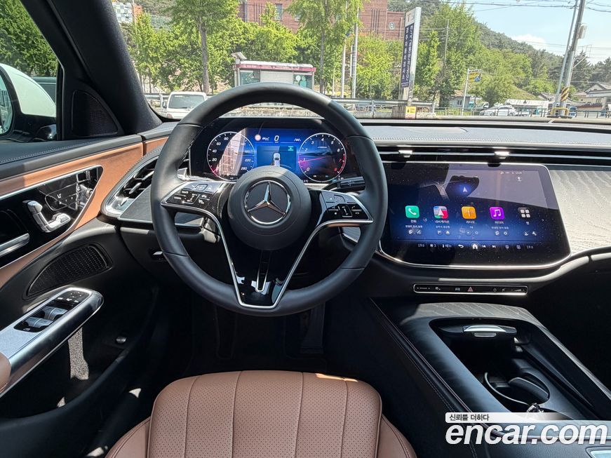 Mercedes-Benz E-Class 2024