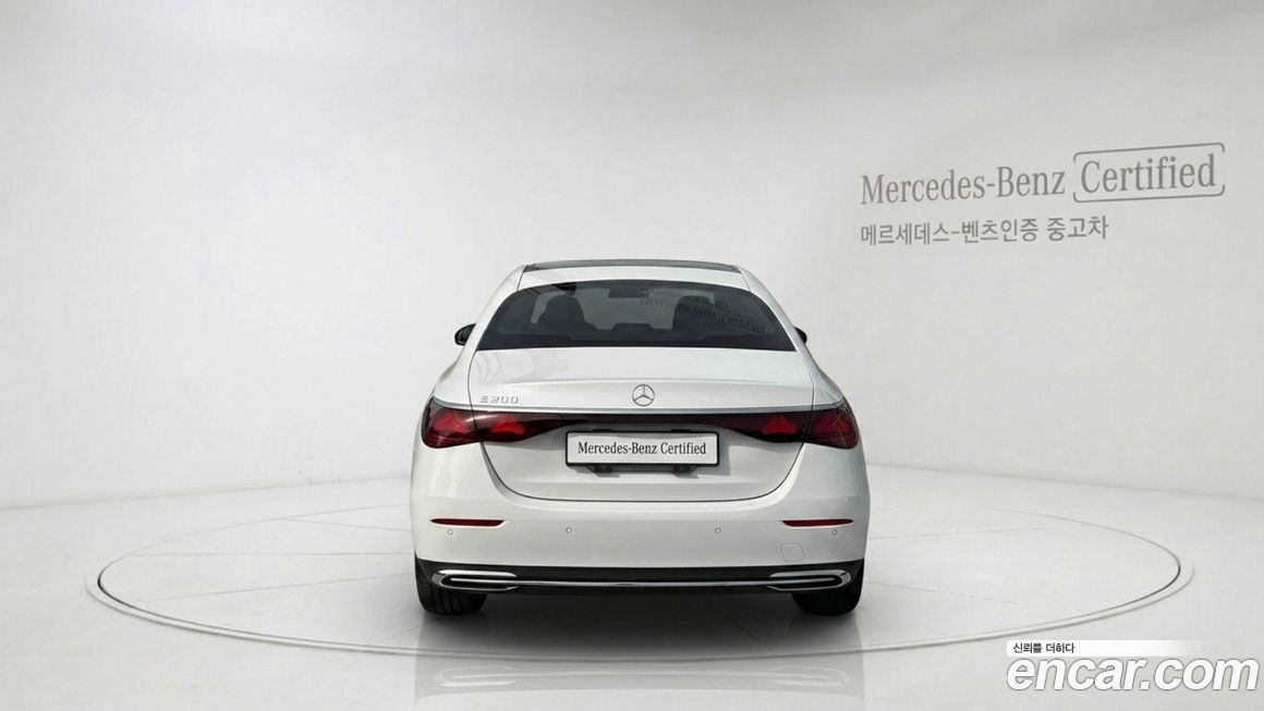 Mercedes-Benz E-Class 2025