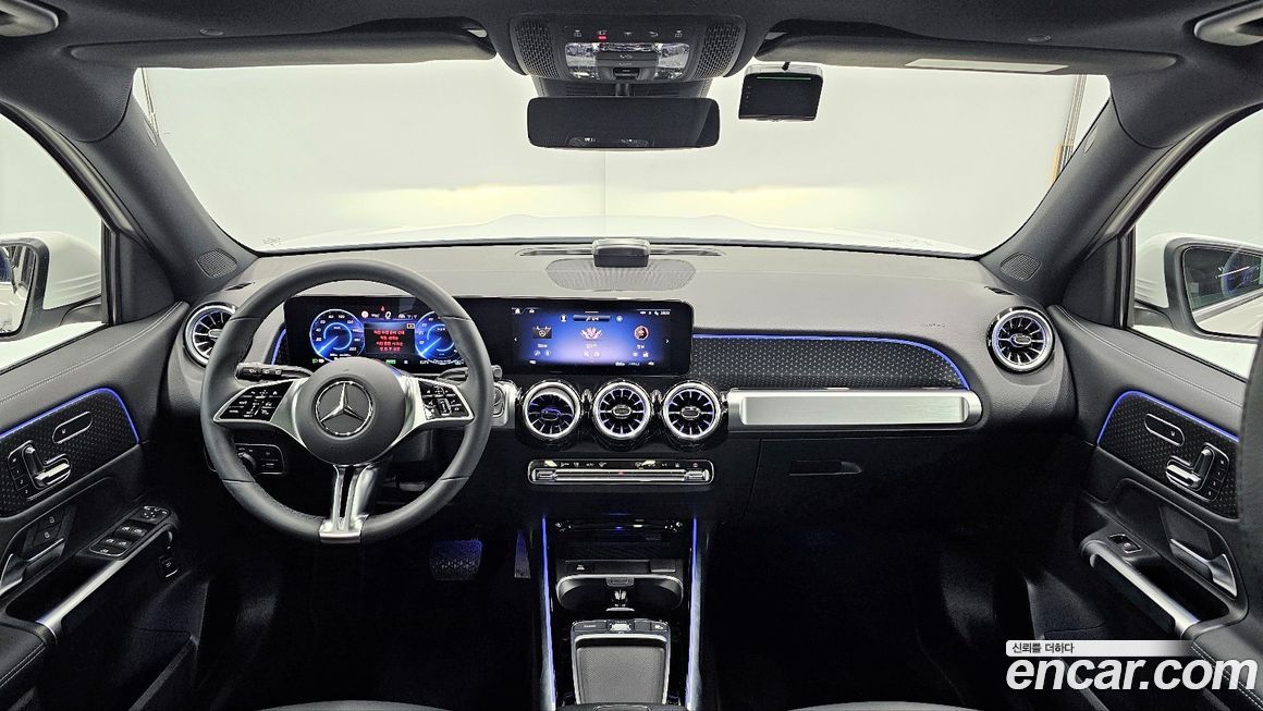 Mercedes-Benz EQB 2025