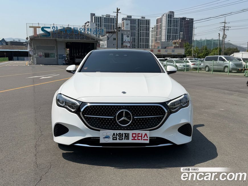 Mercedes-Benz E-Class 2024