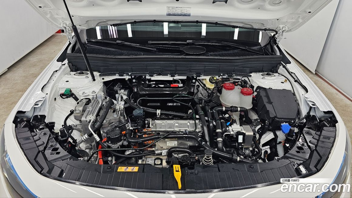 Mercedes-Benz EQB 2025