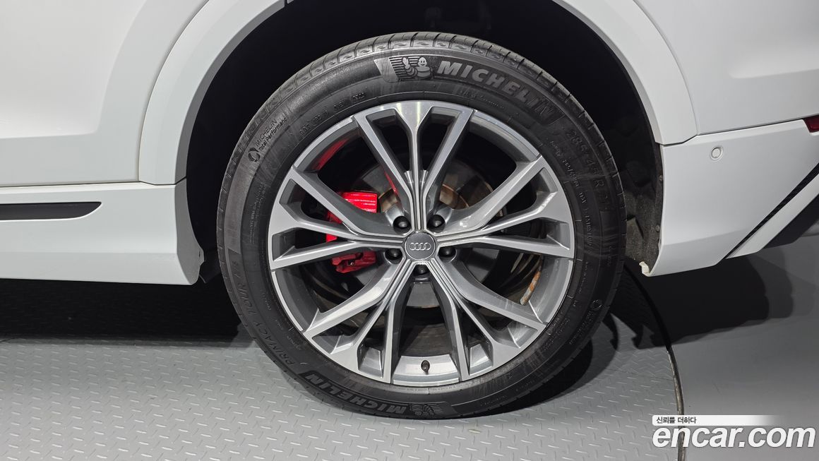 Audi Q8 2020