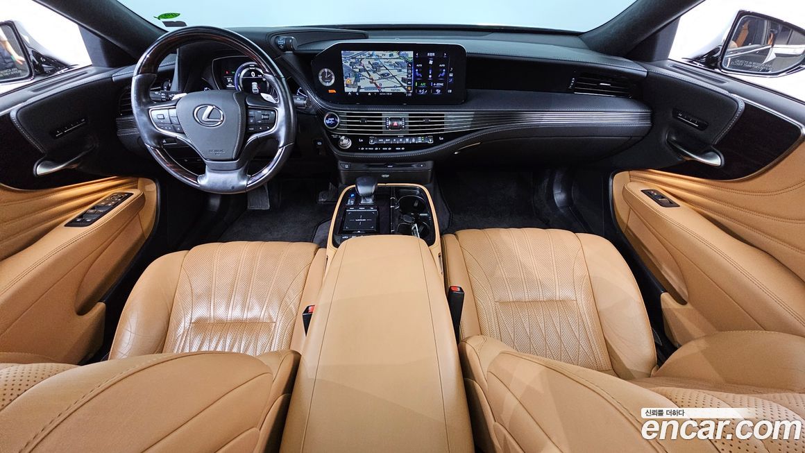 Lexus LS 2021