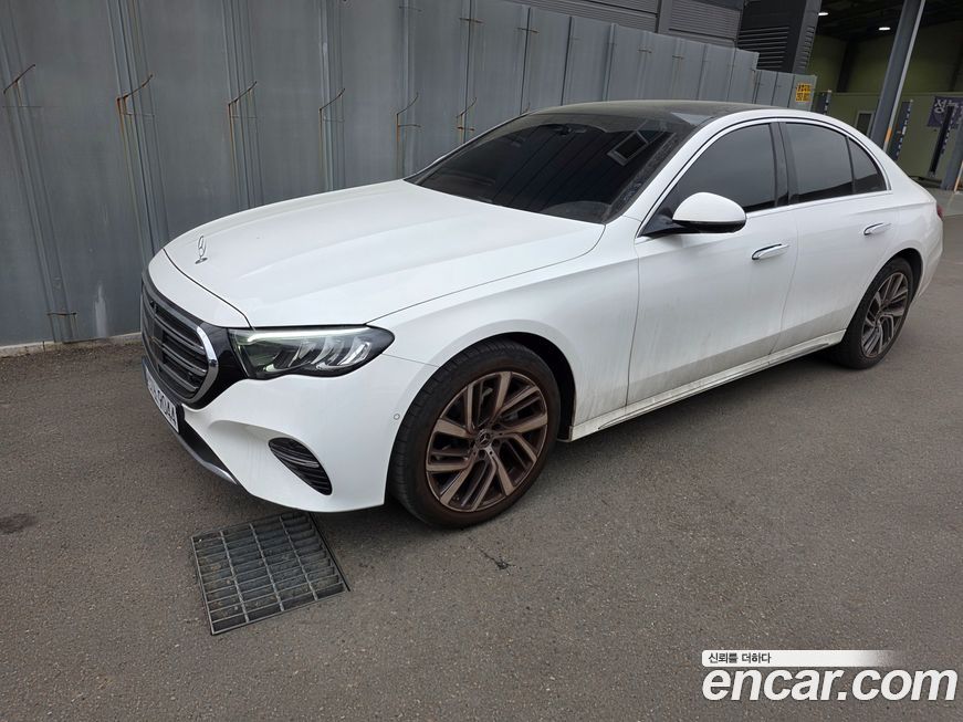 Mercedes-Benz E-Class 2024