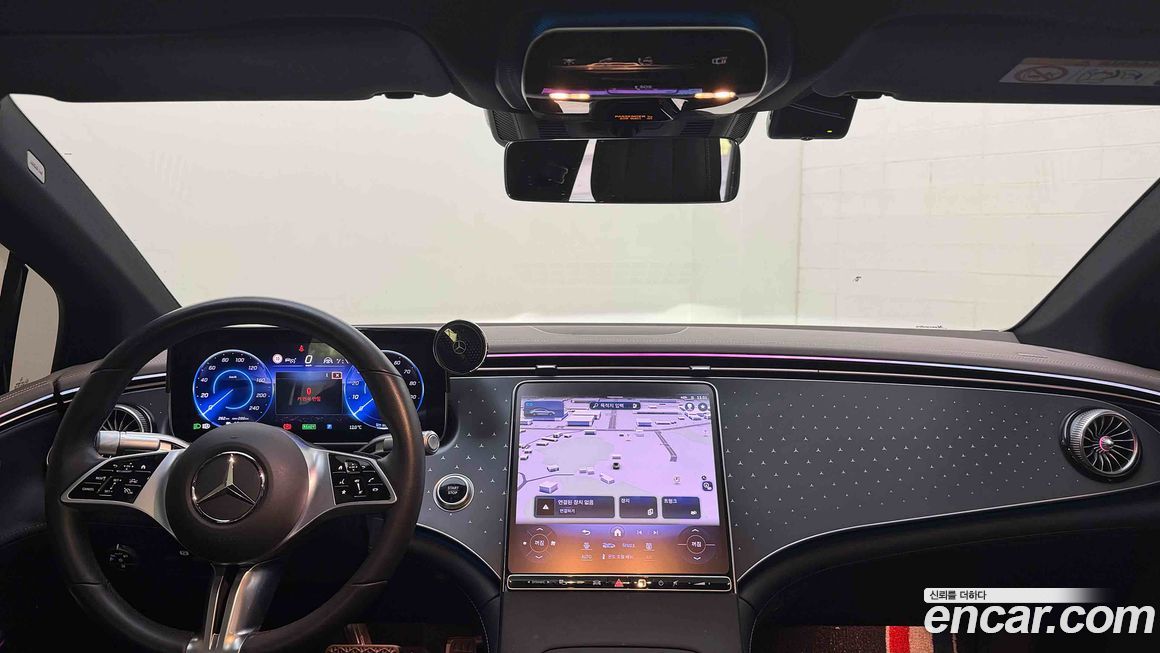 Mercedes-Benz EQE 2024