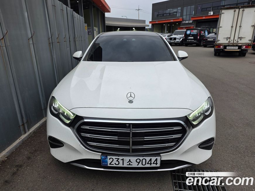 Mercedes-Benz E-Class 2024