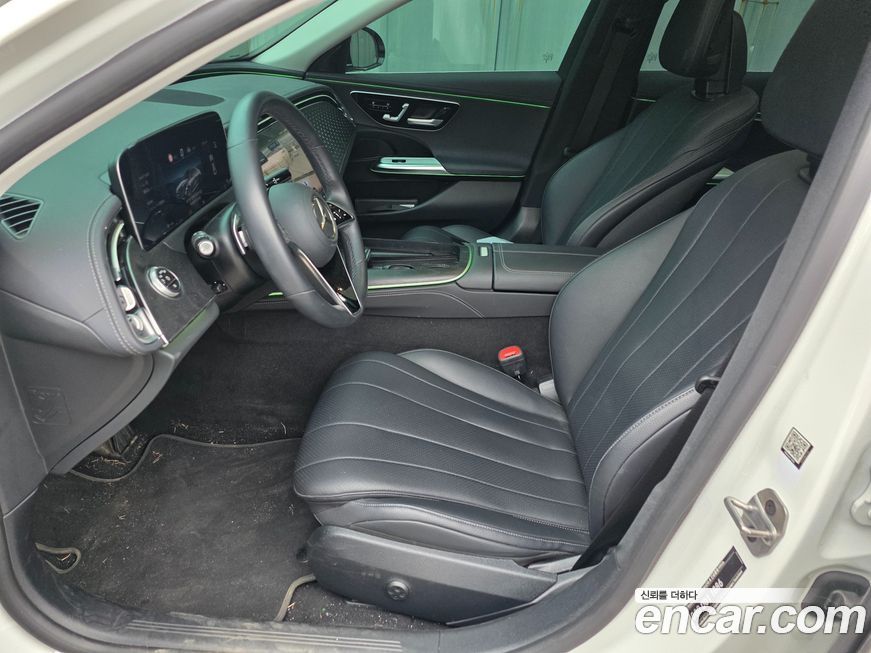 Mercedes-Benz E-Class 2024