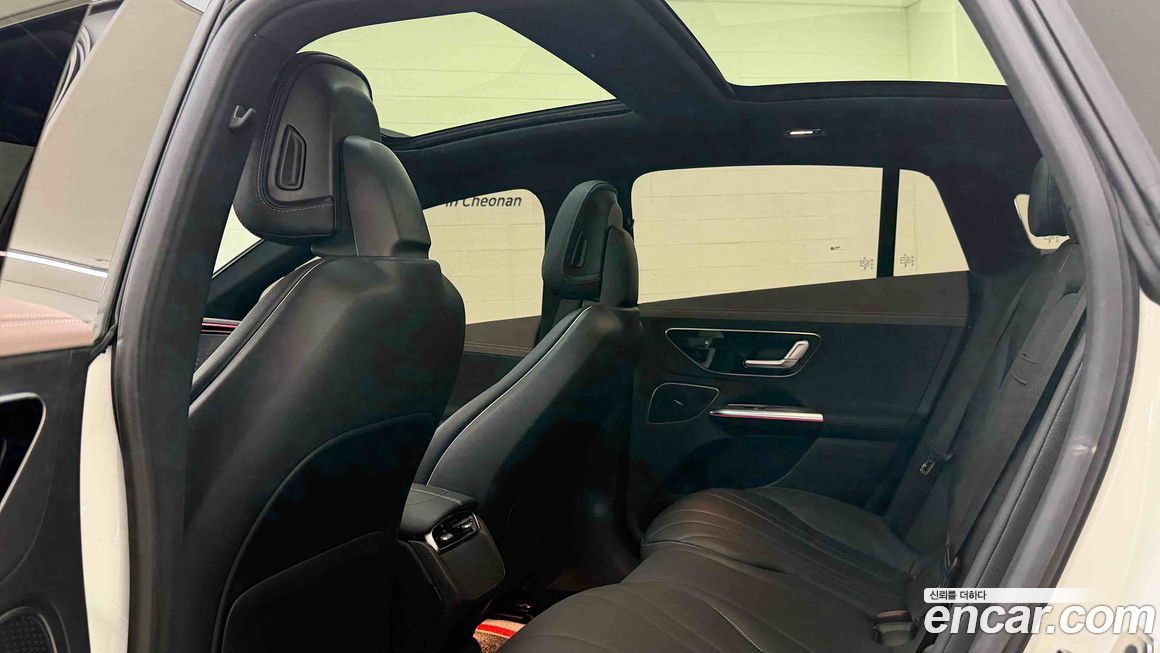 Mercedes-Benz EQE 2024