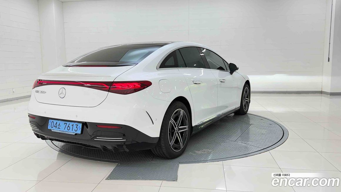 Mercedes-Benz EQE 2024