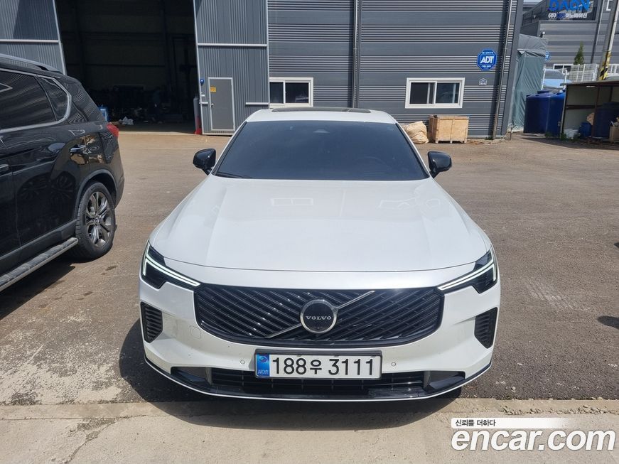 Volvo S90 2026