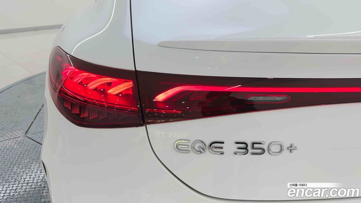 Mercedes-Benz EQE 2024