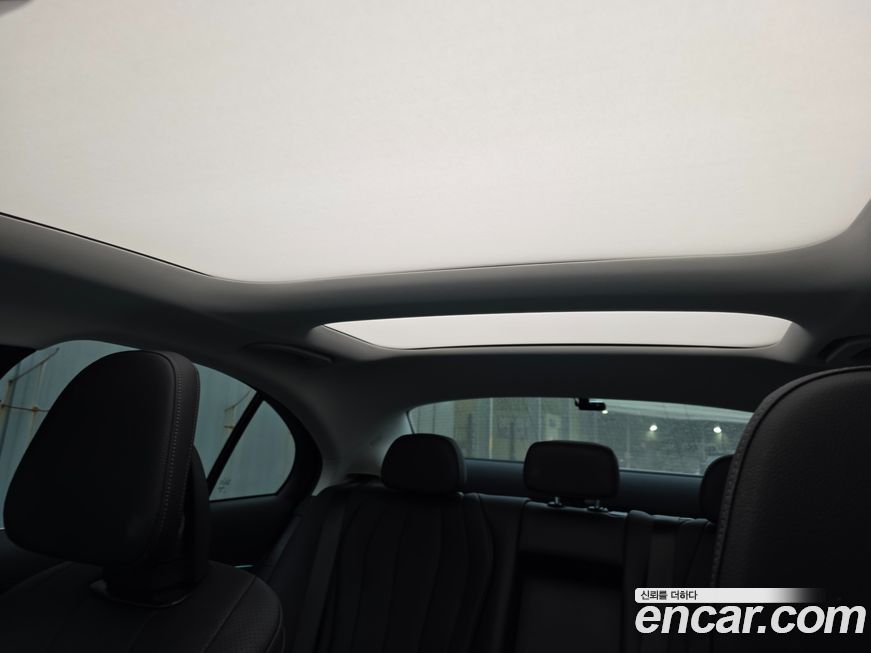 Mercedes-Benz E-Class 2024