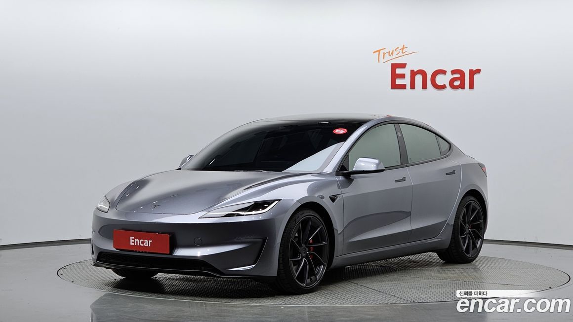 Tesla Model 3 2025