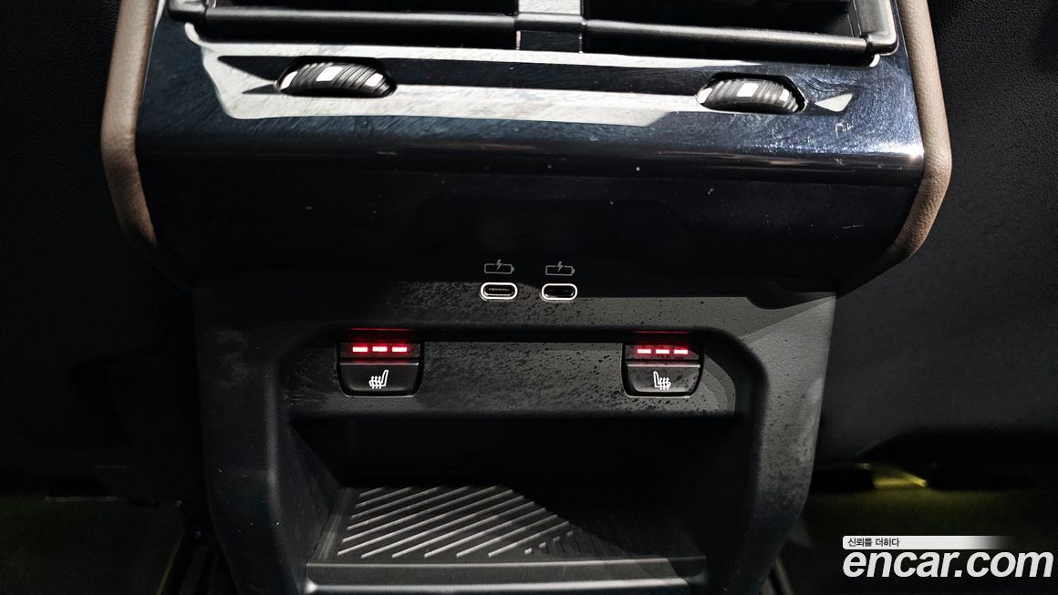 BMW 5-Series 2024