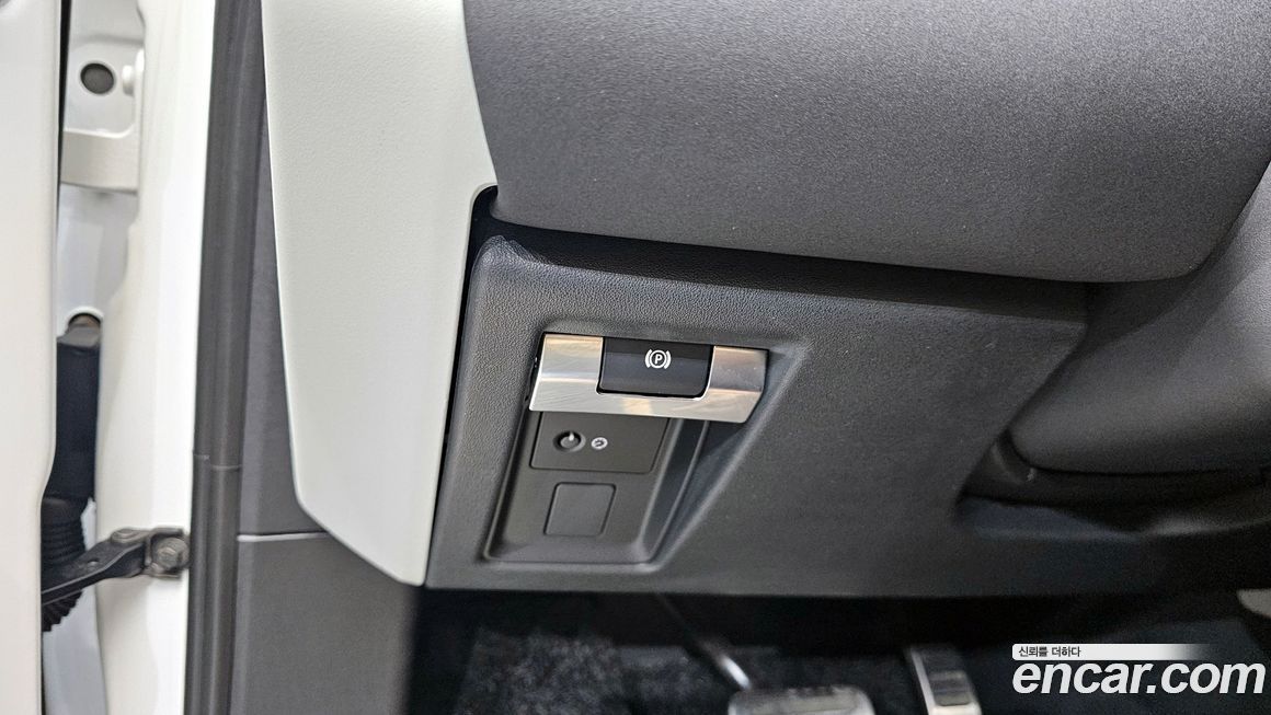 Land Rover Defender 2022