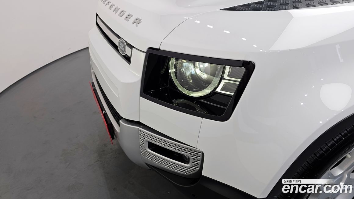 Land Rover Defender 2022
