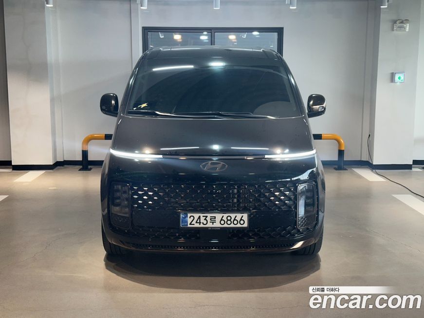 Hyundai Staria 2025