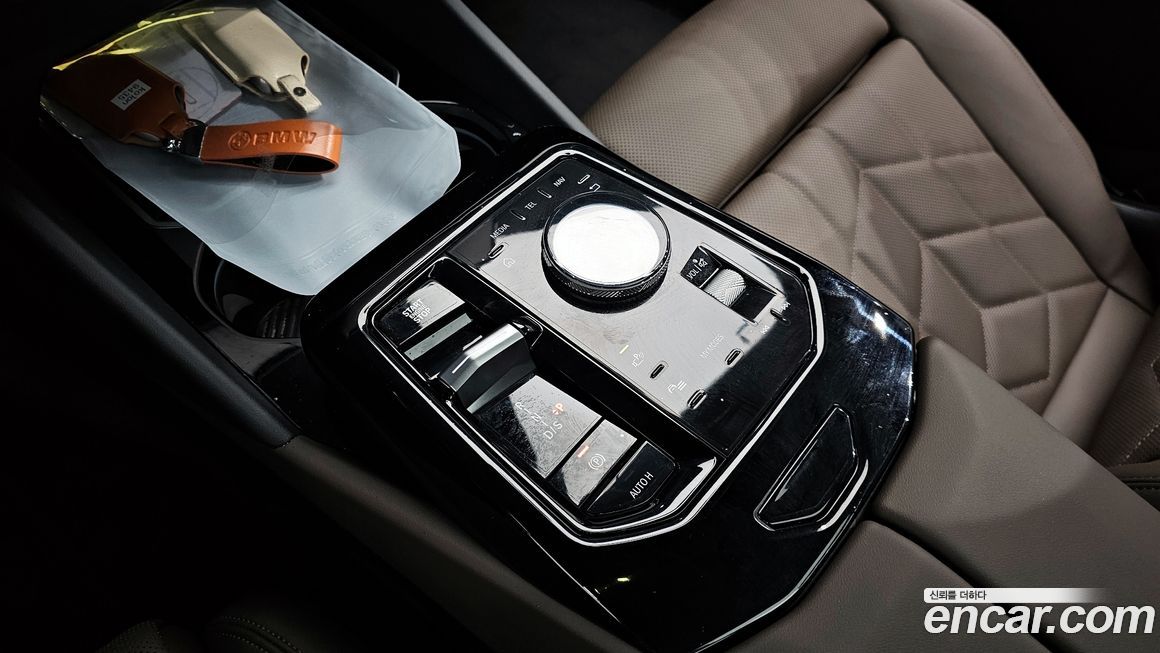 BMW 5-Series 2024