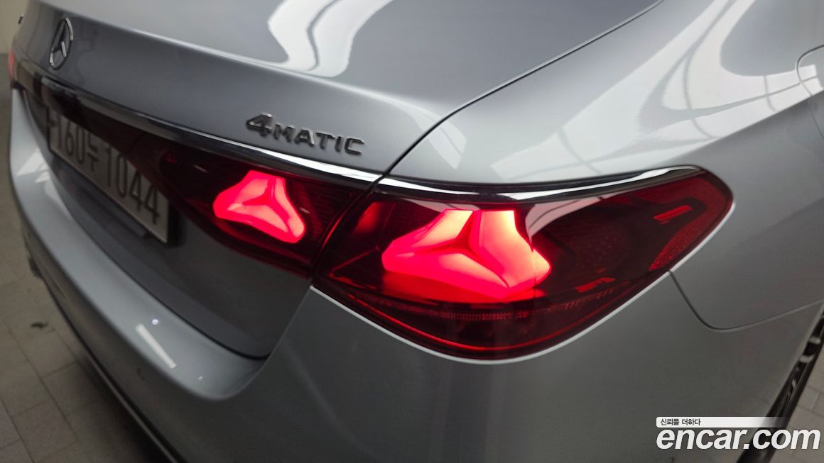 Mercedes-Benz E-Class 2024