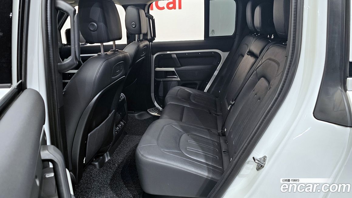 Land Rover Defender 2022
