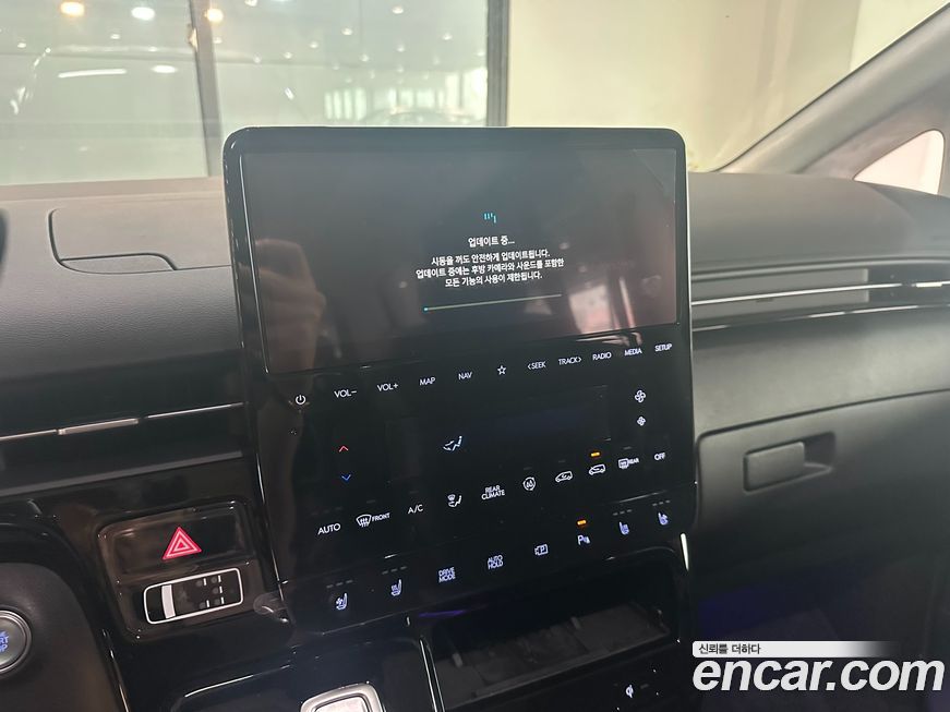 Hyundai Staria 2025