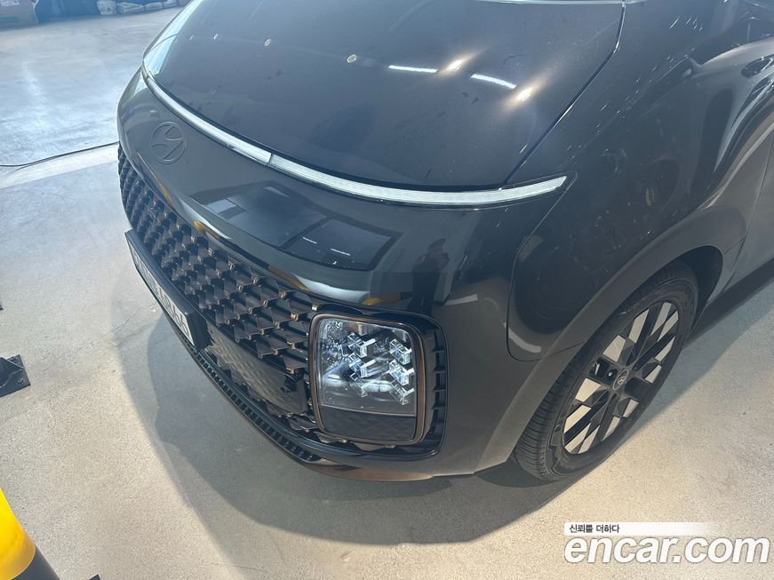 Hyundai Staria 2025