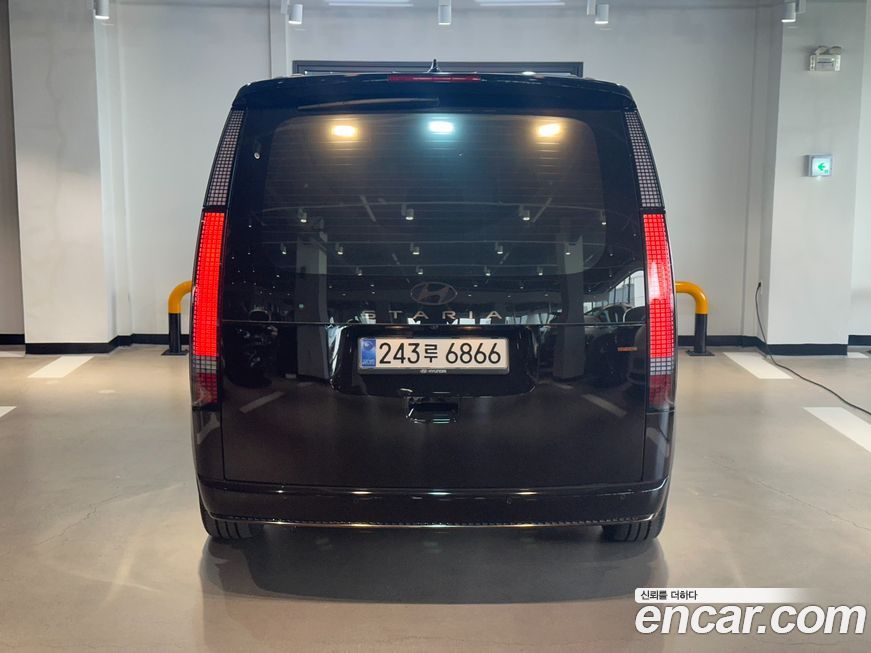 Hyundai Staria 2025