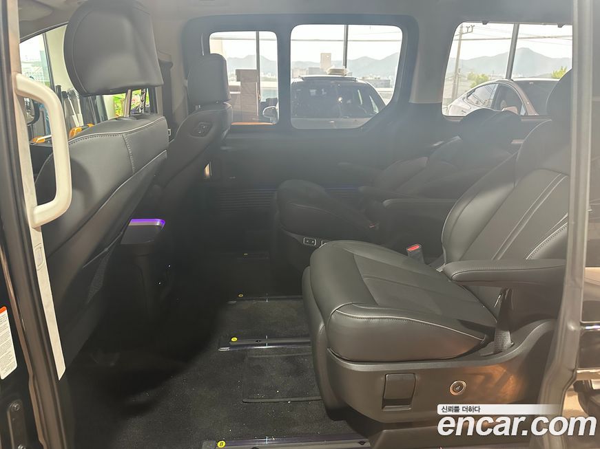 Hyundai Staria 2025