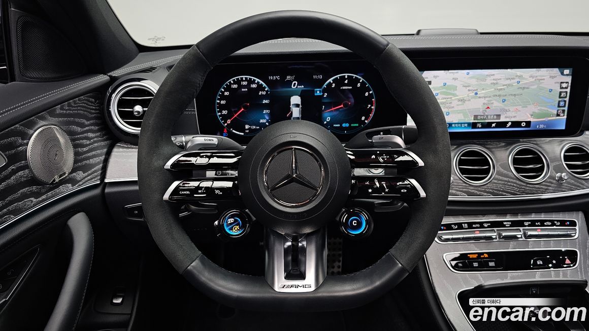 Mercedes-Benz E-Class 2023