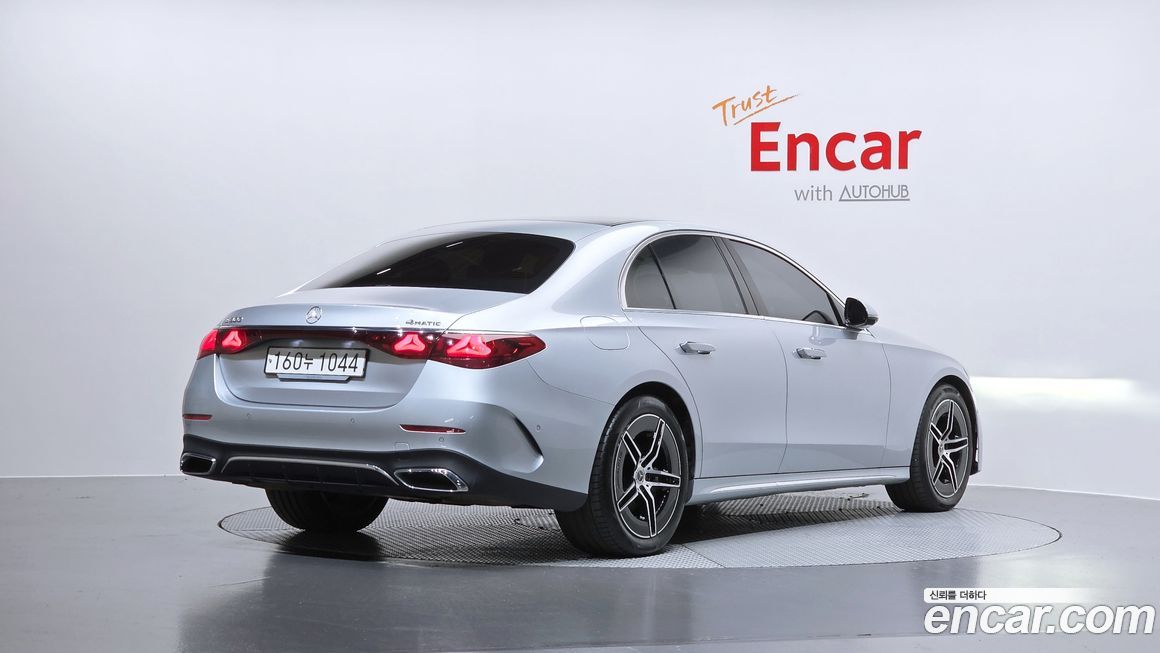 Mercedes-Benz E-Class 2024
