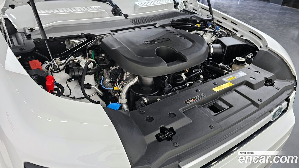 Land Rover Defender 2022