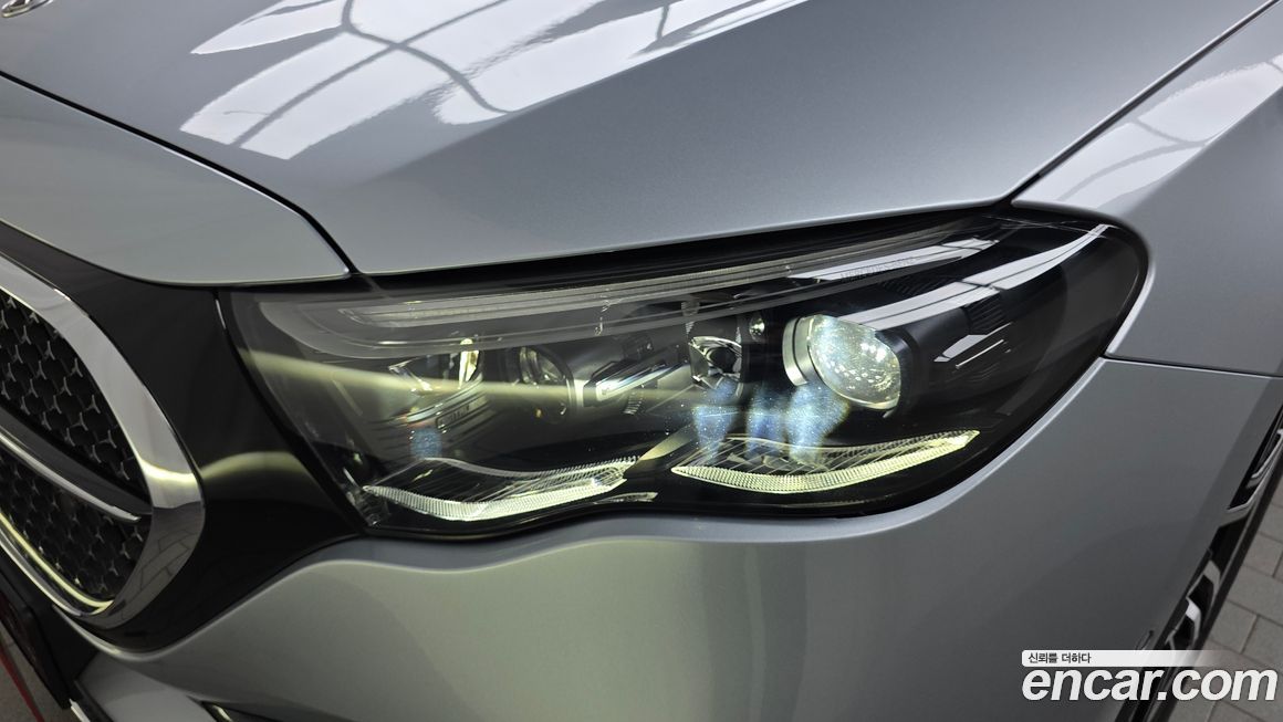 Mercedes-Benz E-Class 2024