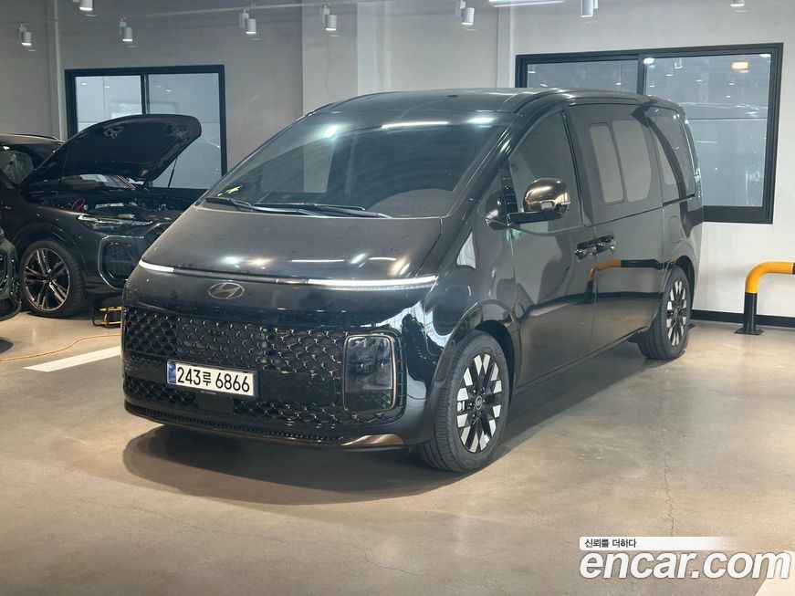 Hyundai Staria 2025