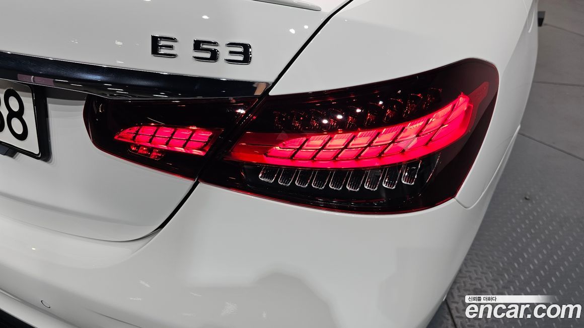 Mercedes-Benz E-Class 2023