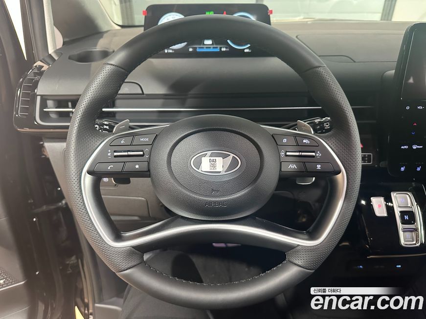 Hyundai Staria 2025