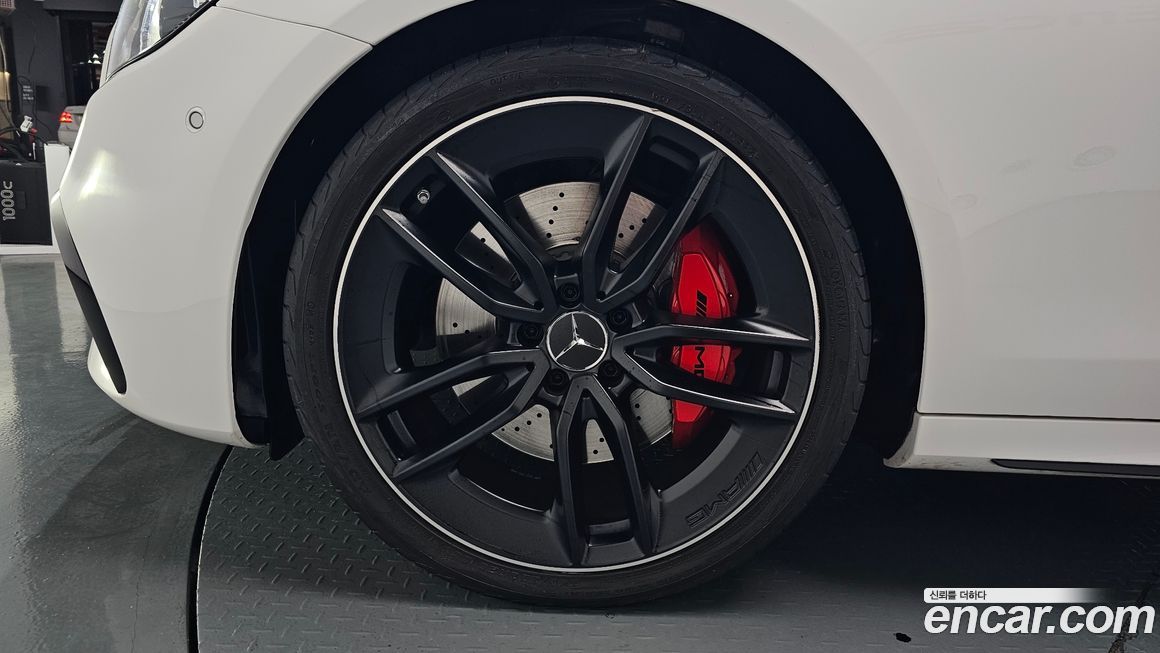 Mercedes-Benz E-Class 2023