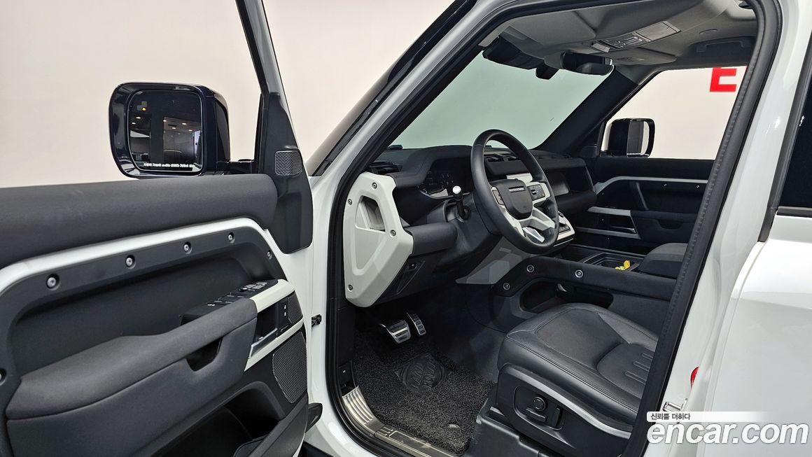 Land Rover Defender 2022