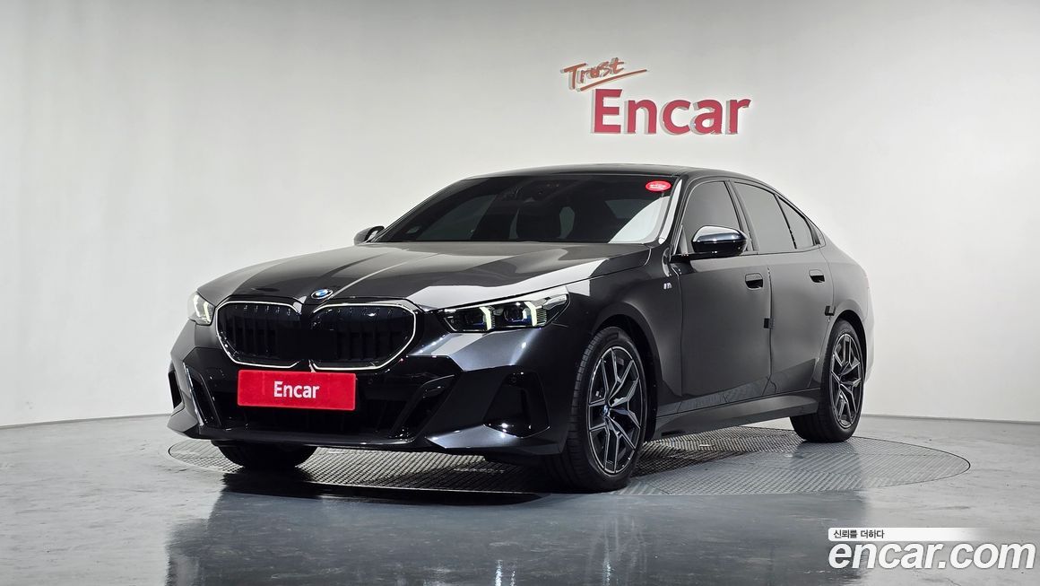 BMW 5-Series 2025